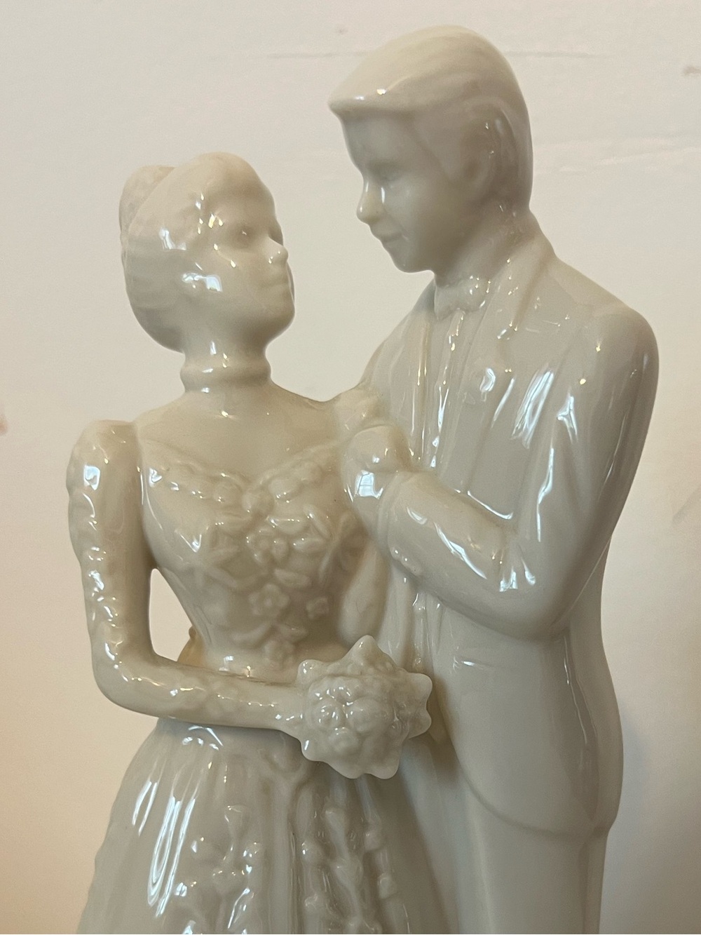 Lenox Glossy White Porcelain Bride and Groom Figurine with Teal Box Vintage - Picture 4 of 5